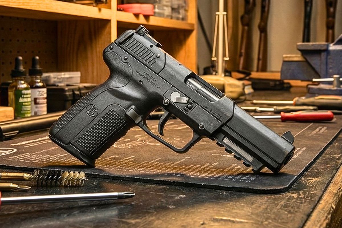 FN Five-seveN pistolet 5,7x28mm dane techniczne akcesoria opinie